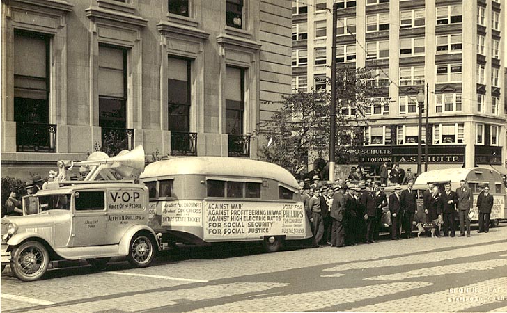 Campaign Rally in 1936 in front of the Town Hall