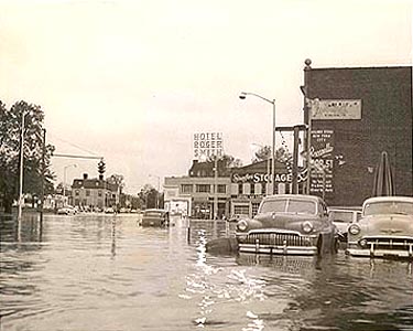 Washington Boulevard looking north at intersection of West Main Street