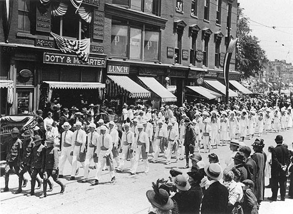 Memorial day Parade 1919 on Main Street