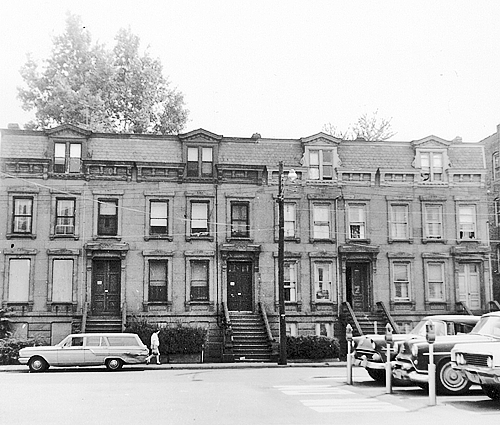 Brownstones on Bell Street