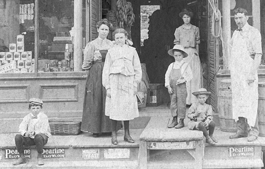 Shea Groceries, detail